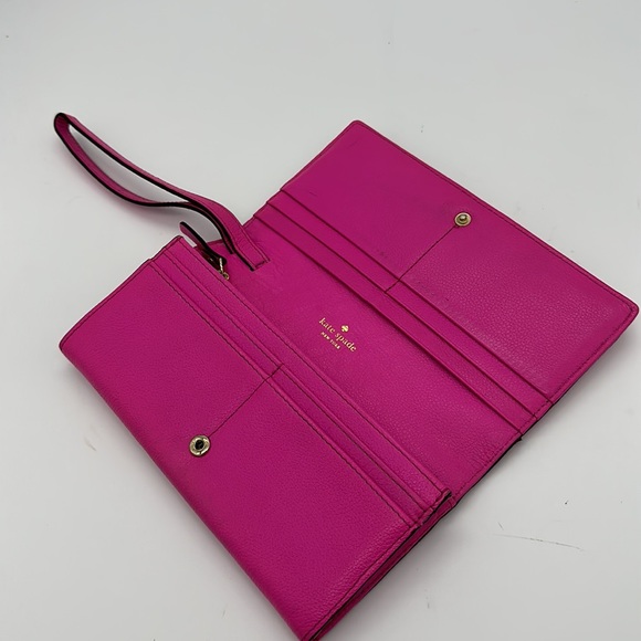 ♠️ Kate Spade Leather bow wristlet wallet ♠️ - Picture 3 of 6